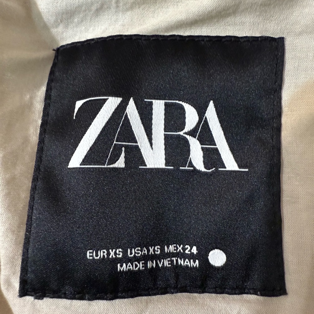 Zara Beige Women's Puffer Jacket - Picture 4 of 5